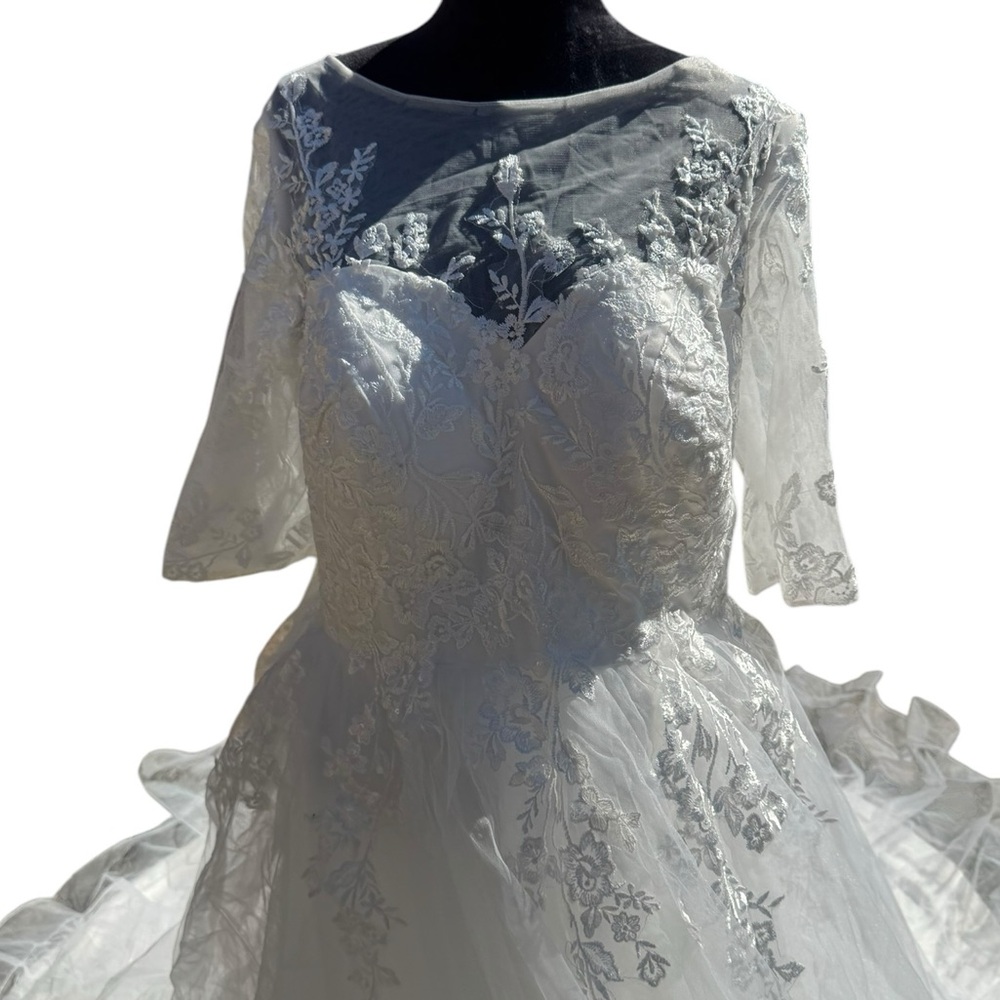 Engerla White Lace Wedding Gown size 20 New - Picture 11 of 15